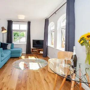 https://7-gibson-house.yorkshirehotels.net